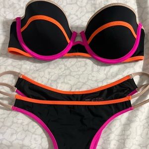 Victoria’s Secret itsy strapless tiny strappy colorblock. Bikini 32c small